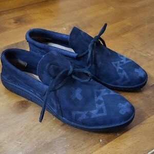 Manitobah Hard Bottom Mocassins/Blue Leather/Size 6